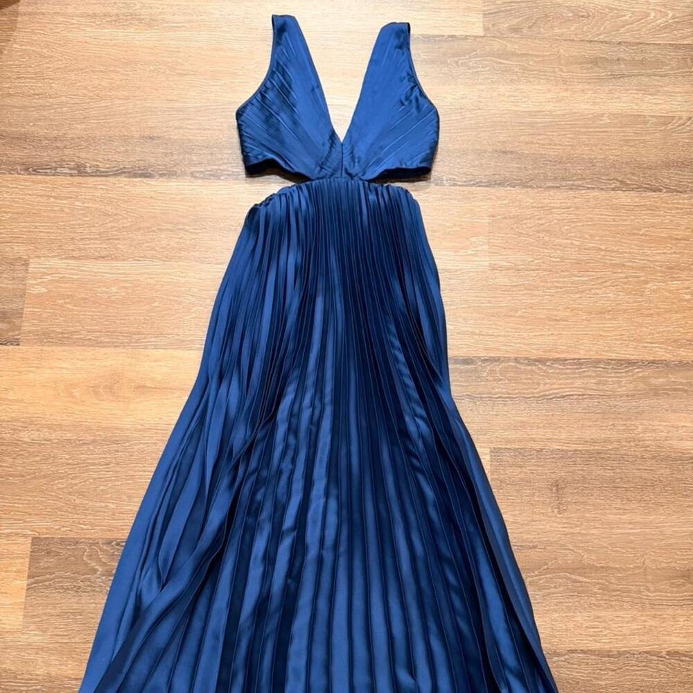Abercrombie and Fitch navy blue maxi dress - Picture 3 of 5